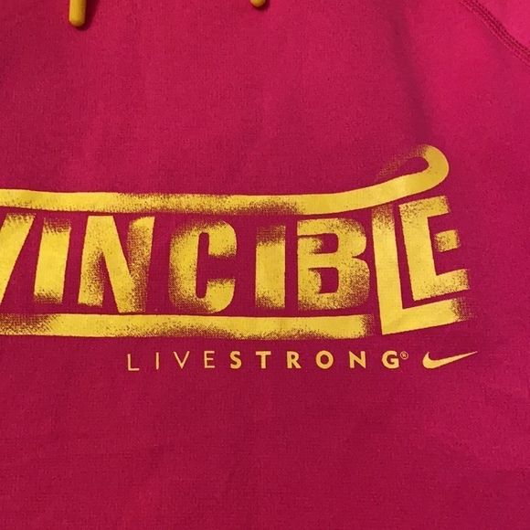 NIKE Livestrong Therma-Fit Be Invincible Pink Hoodie - Picture 7 of 11